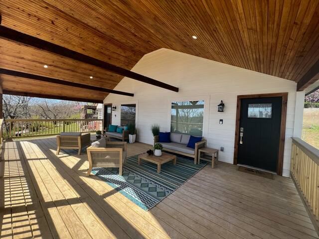 图尔萨克城烟雾报警器民宿