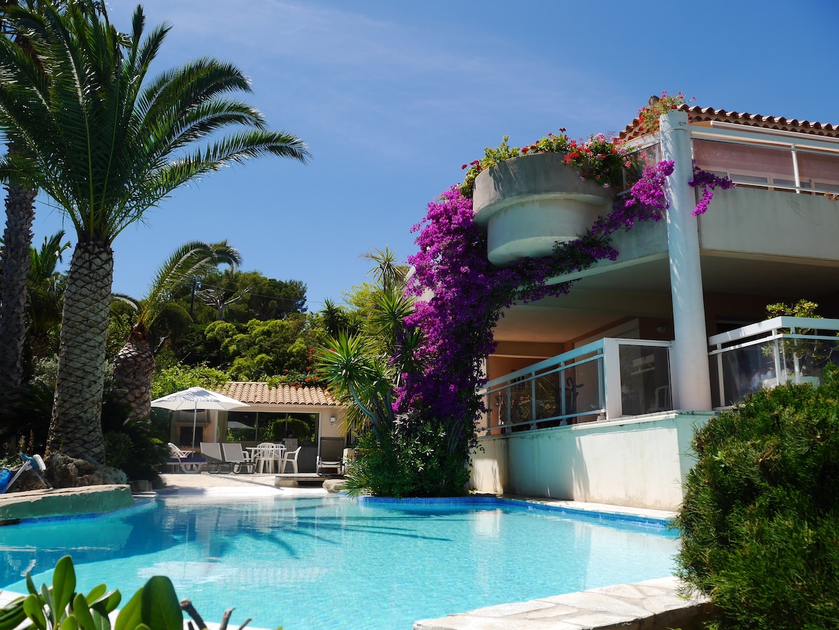 Superbe villa vue mer aux portes des calanques