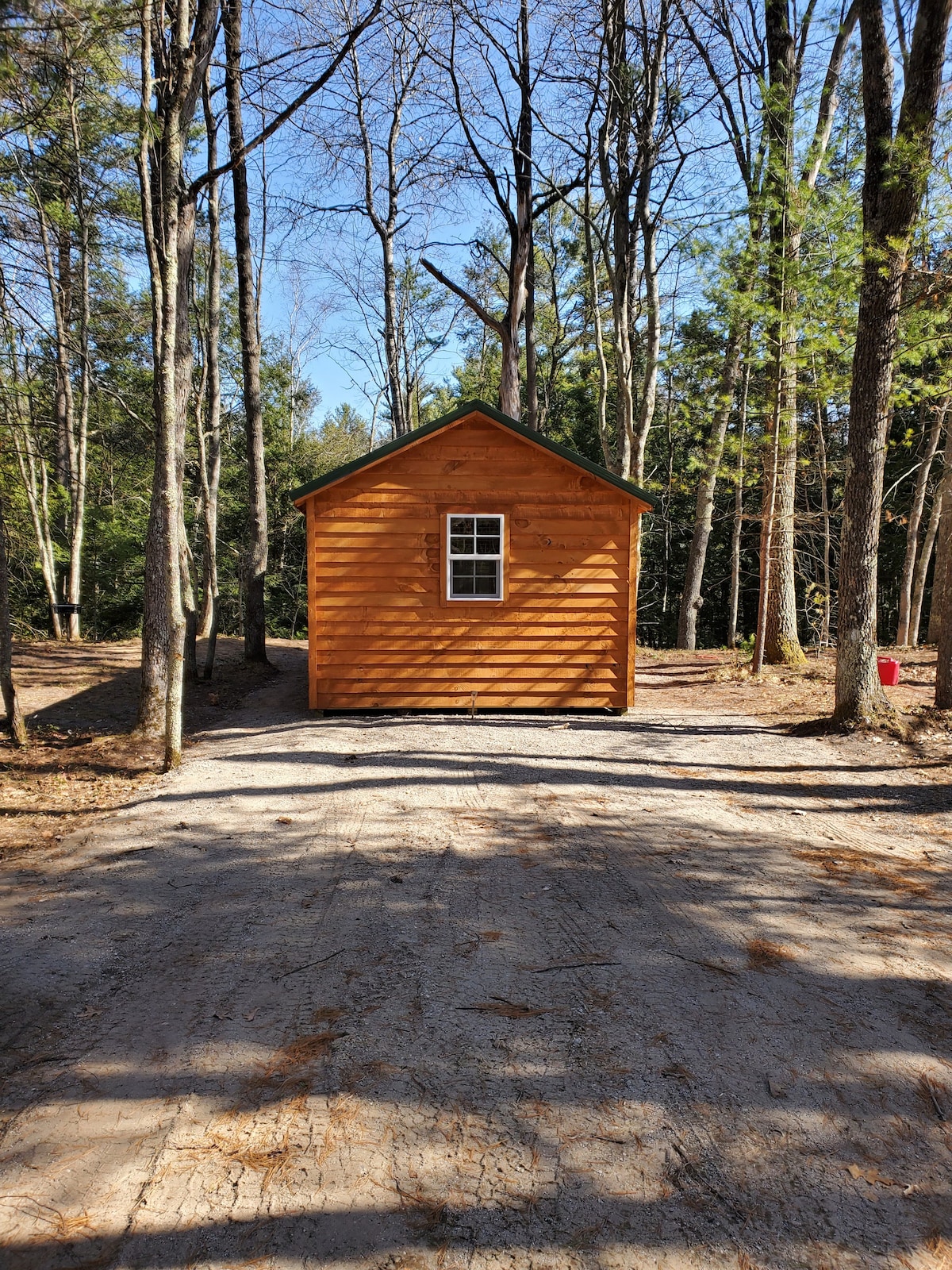 Creekside Cabins -Lumberjack Shack - Semi Rustic