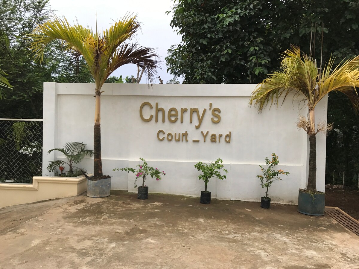 Cherry 's Court_Yard