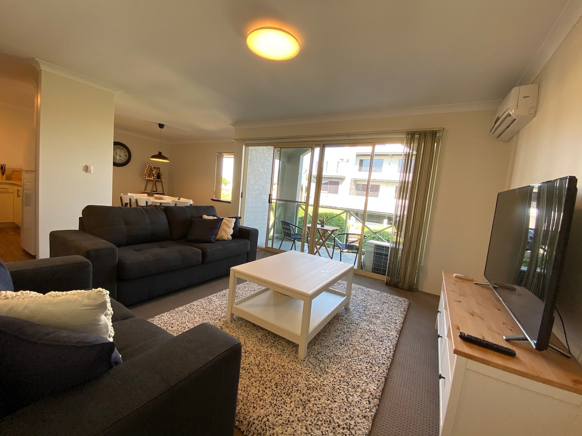 曼杜拉海滨中央商务区度假公寓（ 2 x 1 ）