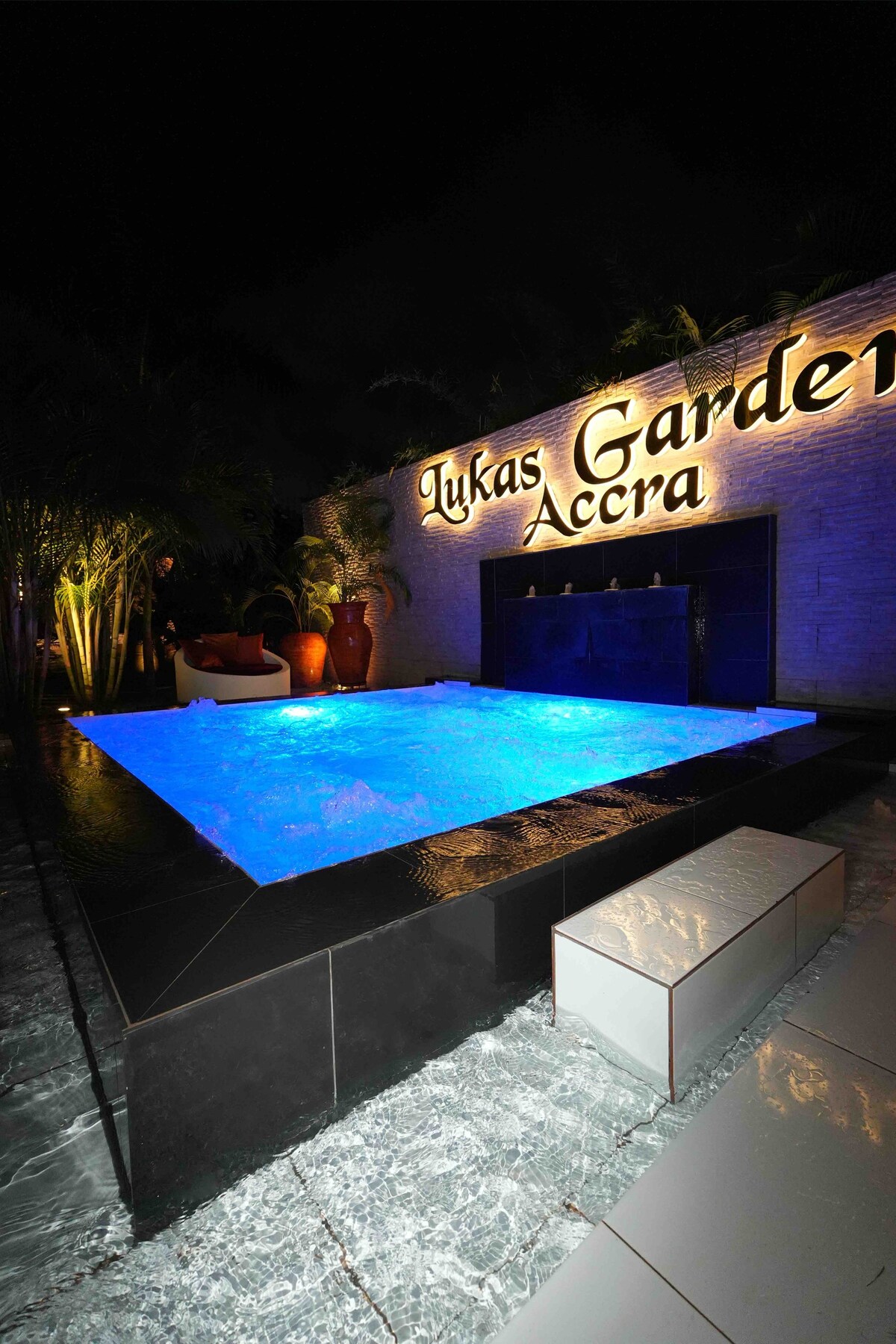 Lukass Garden House Accra with Pool, Jacuzzi & Gym