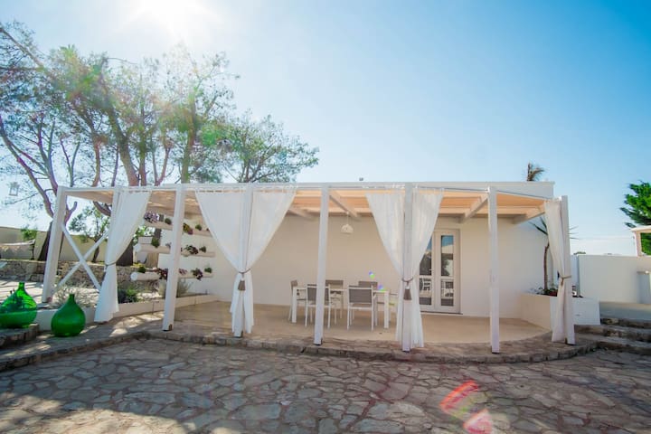 il giardino terranostra fronte piscina nel salento