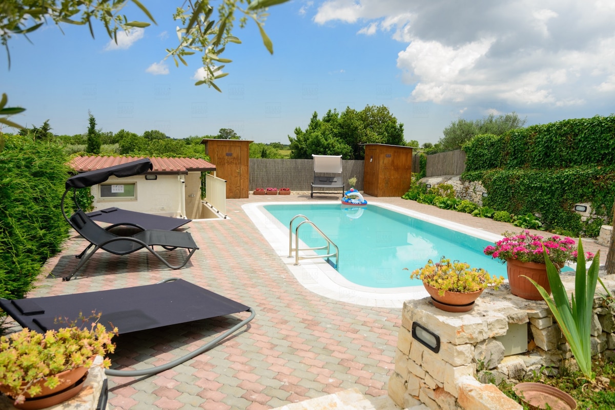 HelloApulia Villa Flora with private pool