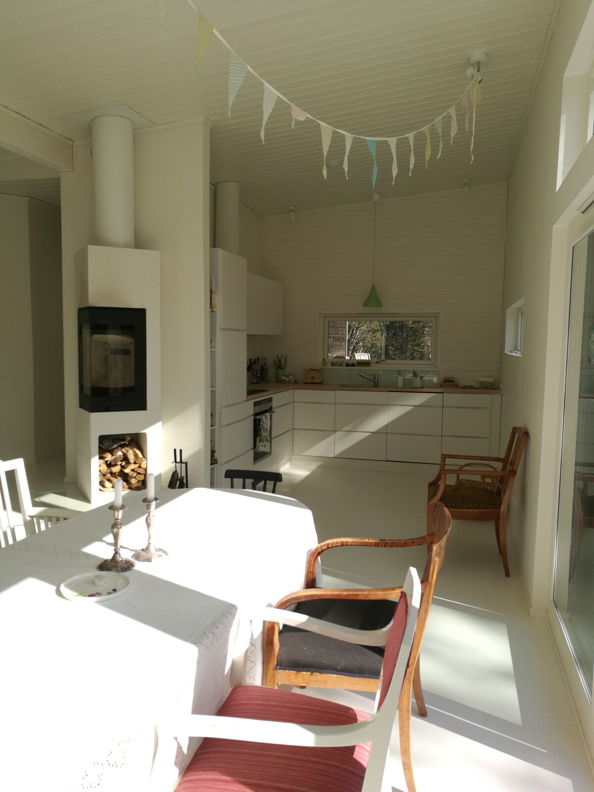 Runmarö现代舒适的群岛房屋
