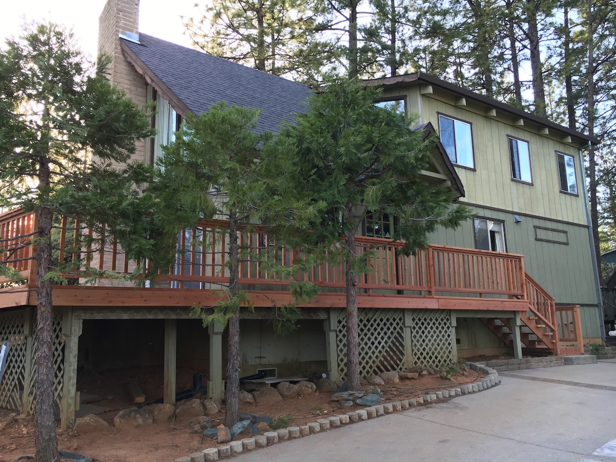 Blue Lake Springs Mountain Cabin