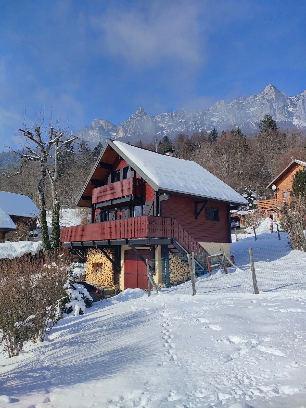 Magnifique Chalet en Chartreuse vue sur Belledonne