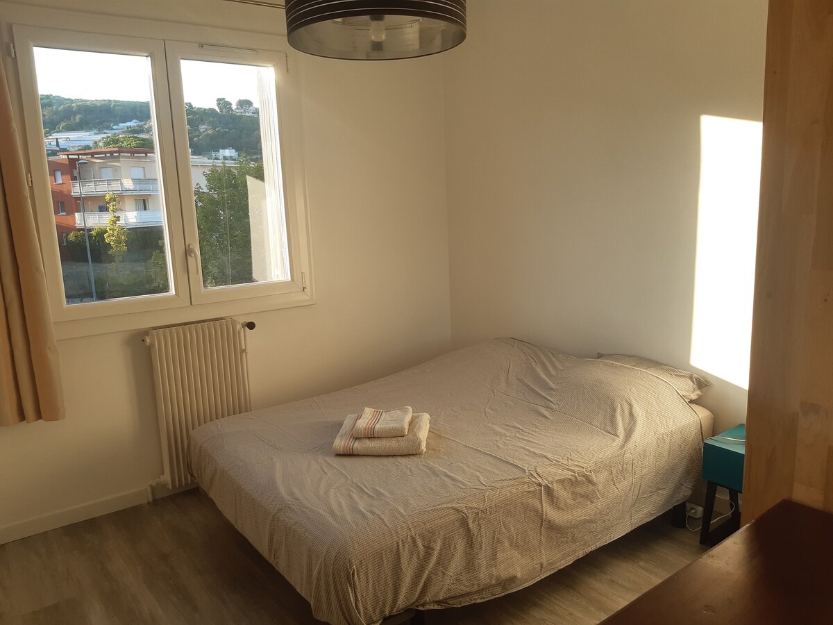 Chambre privée dans appartement