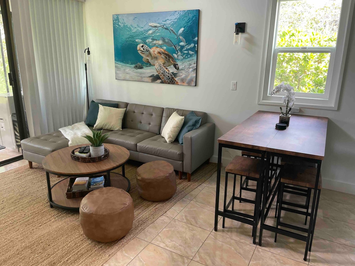 Newly Renovated Luxury Condo at Turtle Bay