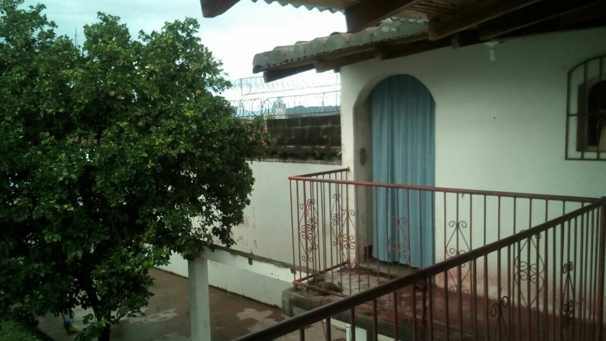 Spacious 4 bedroom home in Central Granada