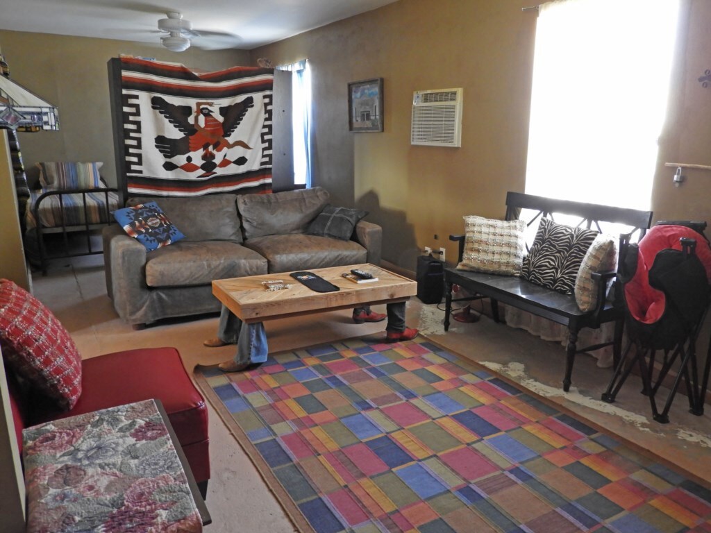 Terlingua Creek Porch House ： On Terlingua Creek