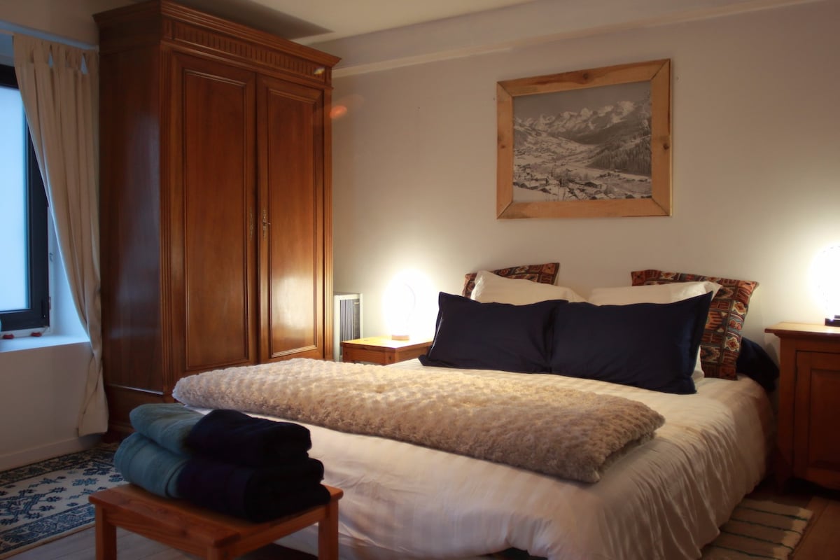 安纳西湖，阿尔比尼海滩：宽敞舒适的卧室