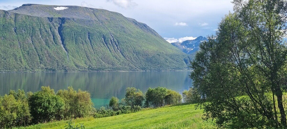 Opplev vakker natur mellom Lofoten og Vesterålen