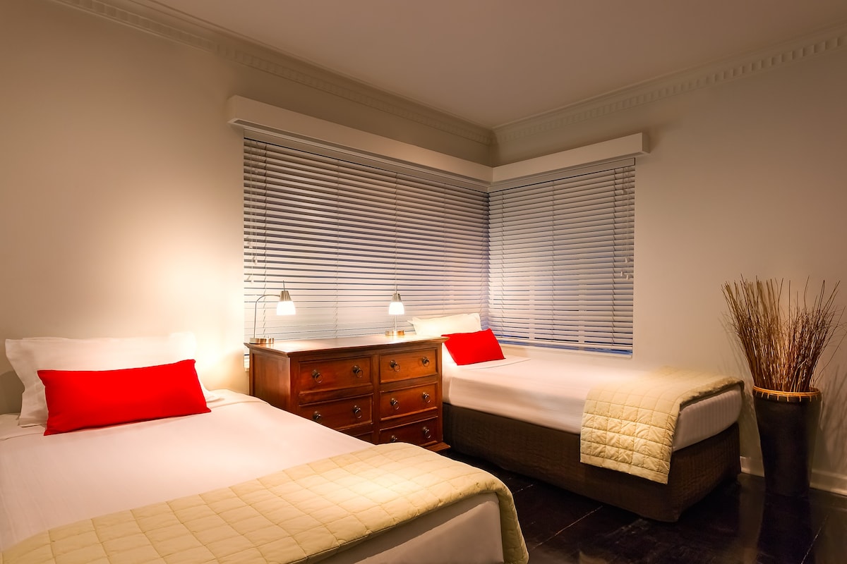 3 Bedroom Apartment/Serv Apart in St Kilda