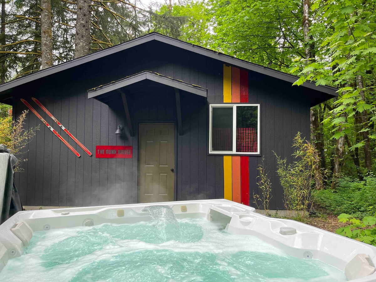热水浴缸| 1.6英亩|独立游戏室/双层公寓