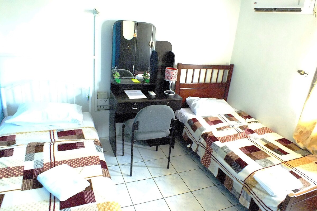 玛丽亚路易莎公寓（ Maria Luisa Residence Rm 202-Dumlog Talisay City ）