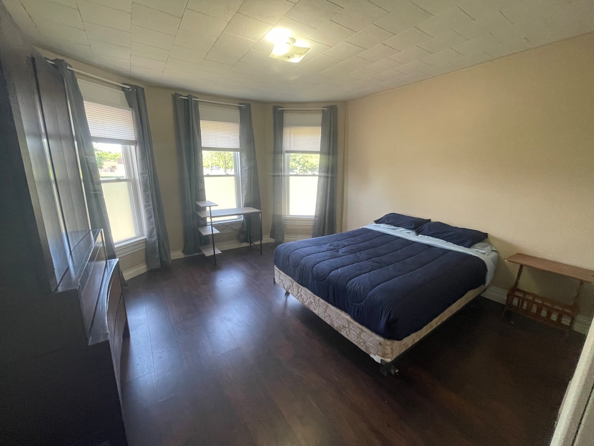 （ F1 ）方便的3卧室锡拉丘兹大学公寓