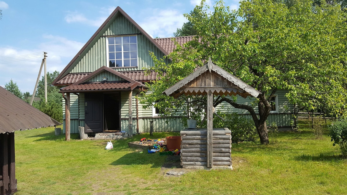 Peaceful family vacation villa surrounded by woods