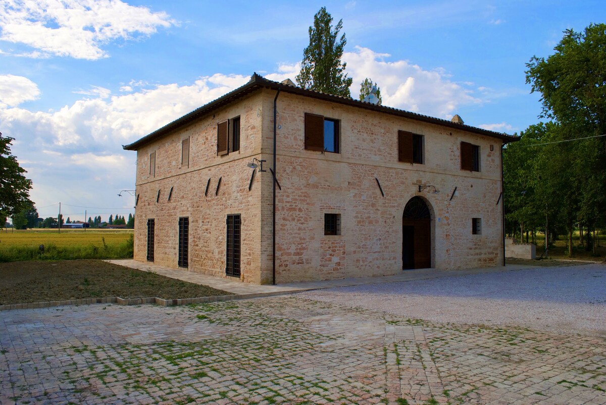 丽西尼亚别墅（ Villa Licinia ）公寓，建于1800年