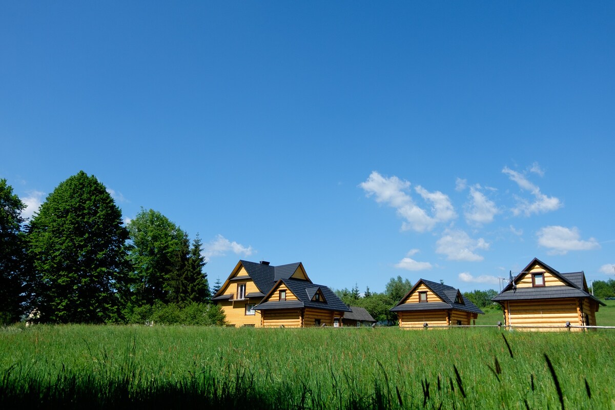 山间木屋