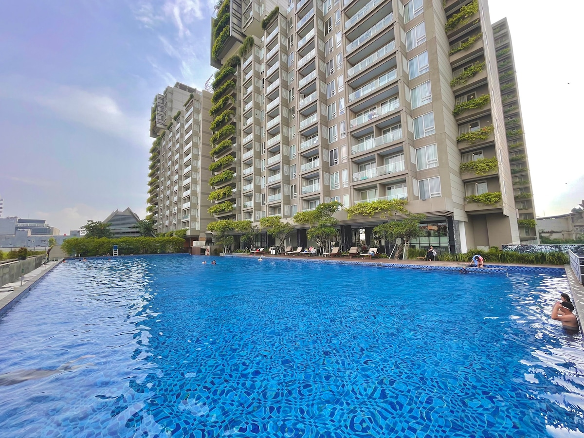 New Breezy 1 BR Landmark Residence | Paskal 23