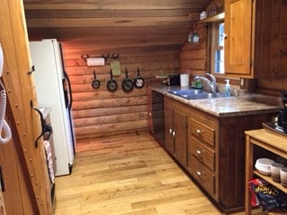 Hart 's Rural Rentals, Cabin in the Country.