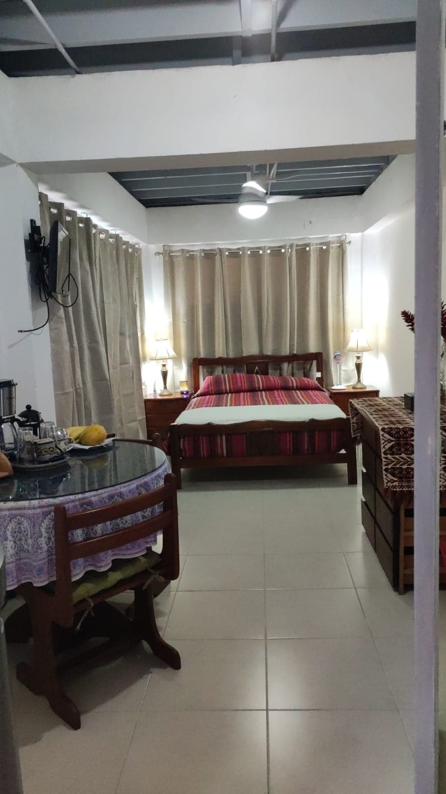 Cozy Independent Room in Gamboa's Rainforest