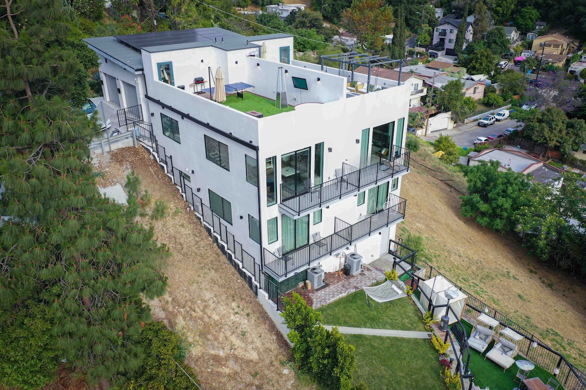 Luxury hilltop home with majestic views and hotub