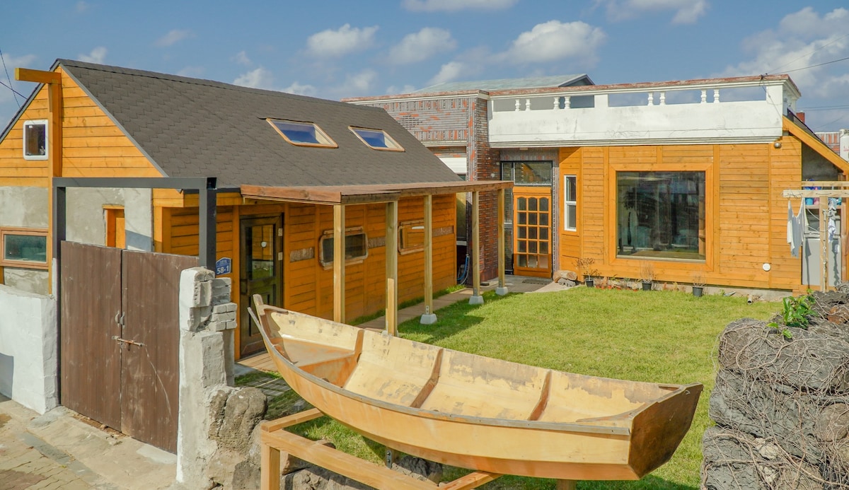 海港之家- [双子房间1Persons]这是一座由制作木船的年轻人建造故事的房子