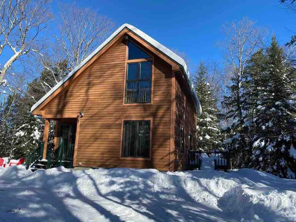 Cozy Secluded Cabin close to Garnet Hill/Gore Mt!