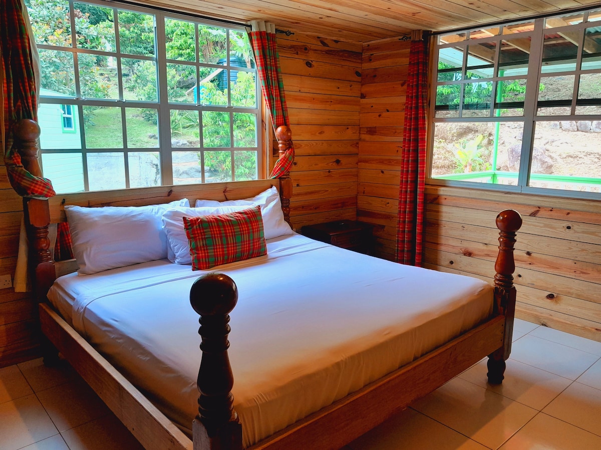 Pinard's Mountain Resort Liberty Suite (Cottage 7)