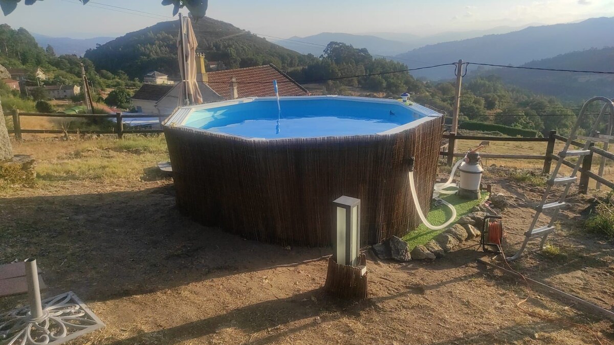 Agradable casita rural con piscina y chimenea