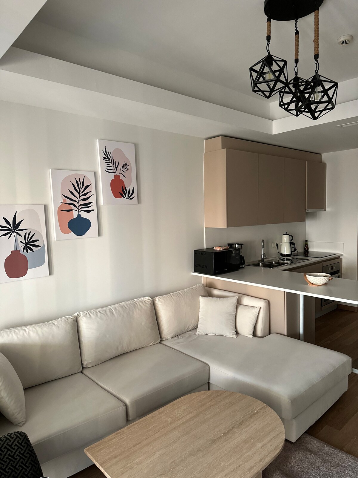 1BR high floor cozy apart w/home theater- Istanbul