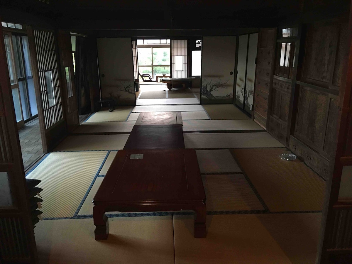 [日式客房， 6张榻榻米垫]一栋70年前在福岛县速町建造的老房子。通过各种交流了解该地区的生活。