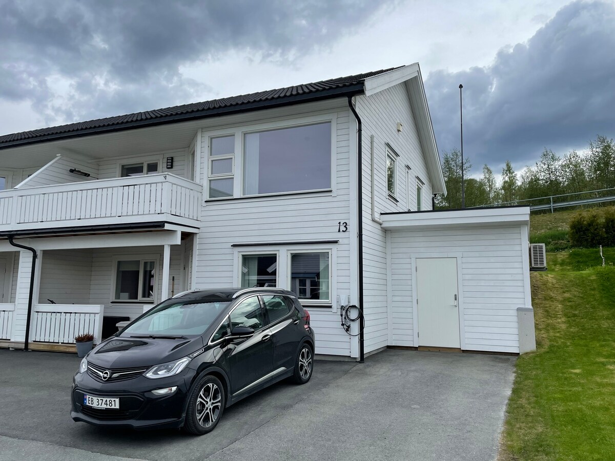 配备电动汽车充电器的现代房屋，距离特隆赫姆（ Trondheim ） 20分钟