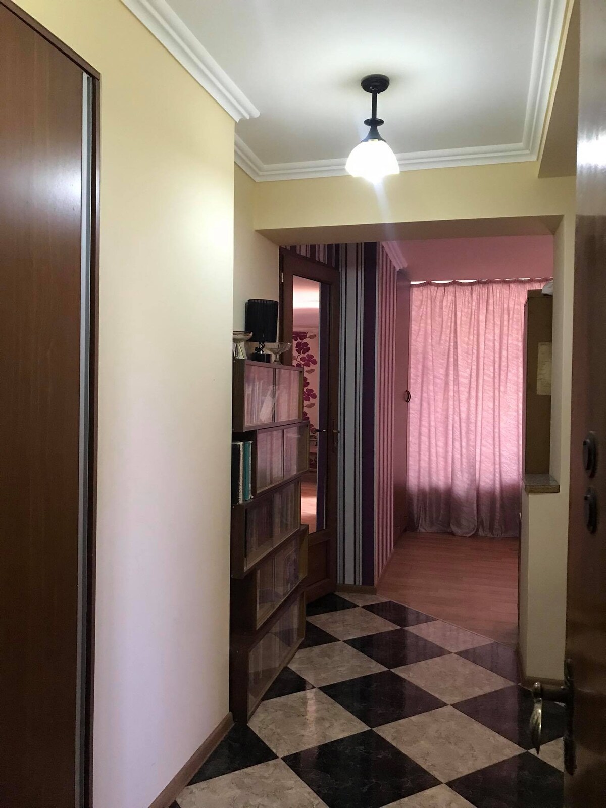库塔伊西（ Kutaisi ）公寓出租，所有舒适设施