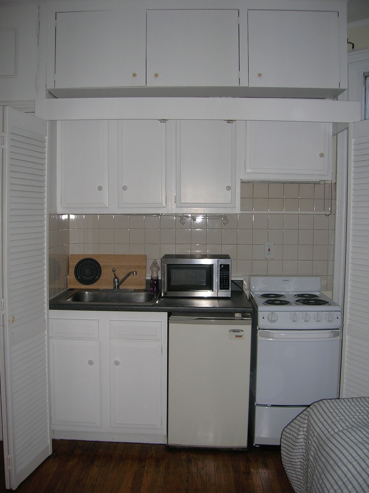 位于业主Beacon Hill房源的单间公寓，带小厨房
