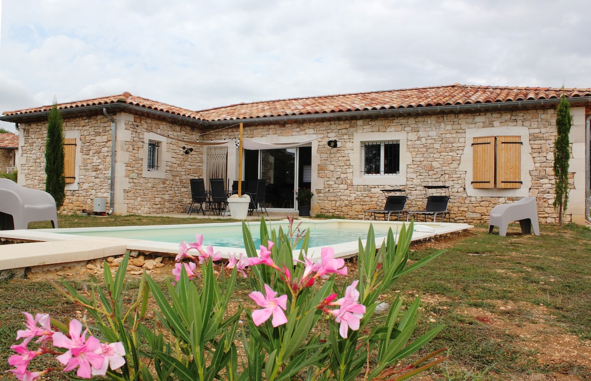 Jolie villa provençale dans Hameau près de Barjac