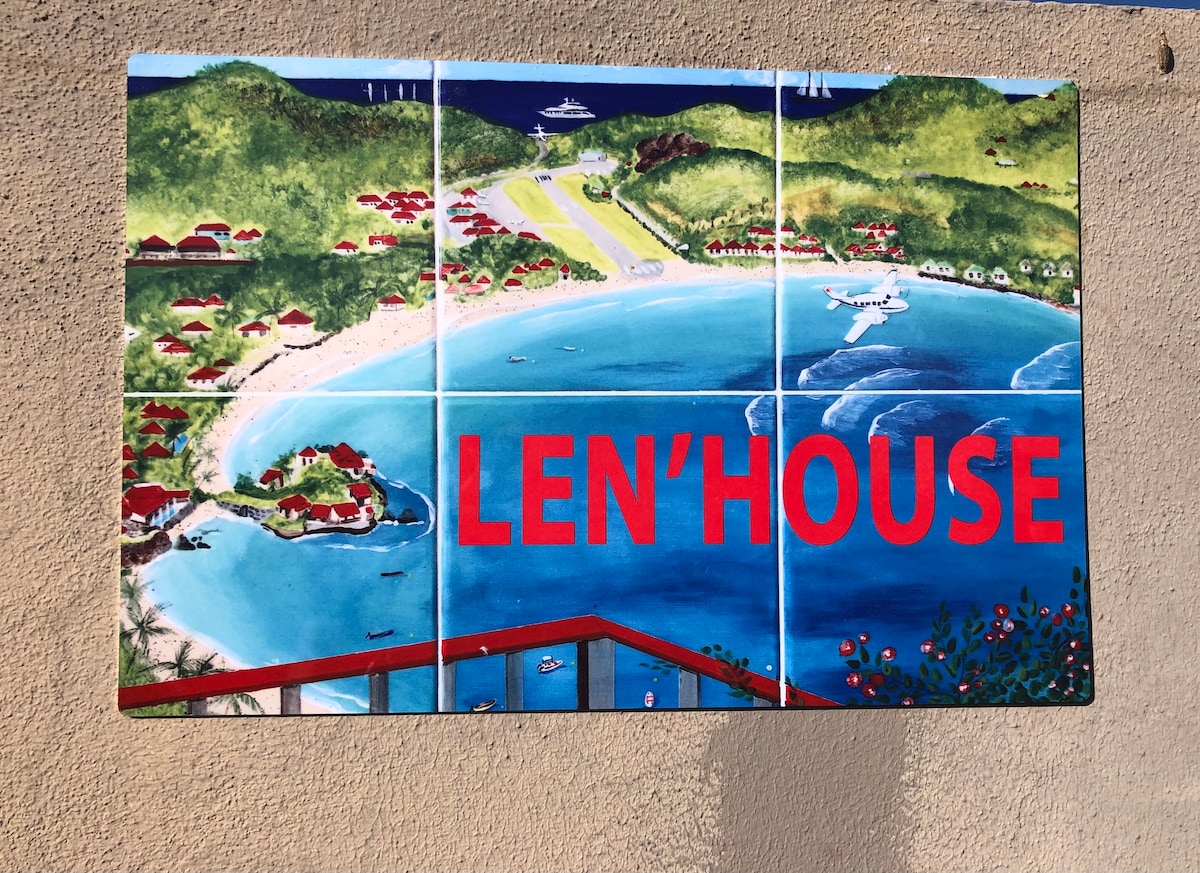 LEN 'HOUSE