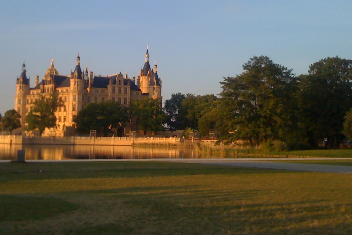 Schöne große Ferienwohnung mitten in Schwerin