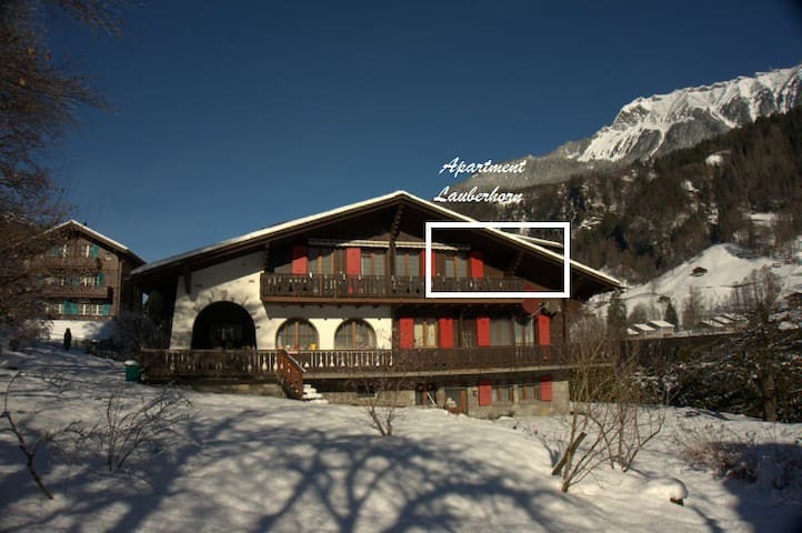 卢达本纳(Lauterbrunnen)的民宿