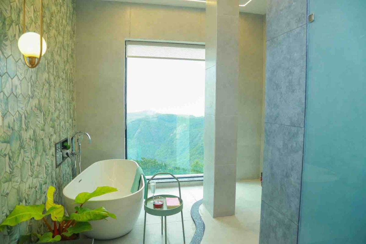 Mountain view 4bhk villa with bath tub