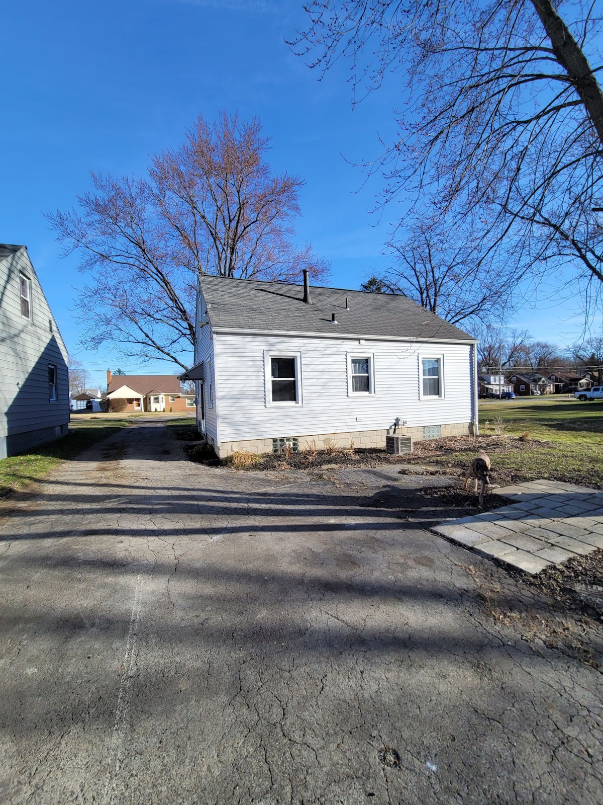 Relaxing 3 bedroom home in the heart of Boardman!