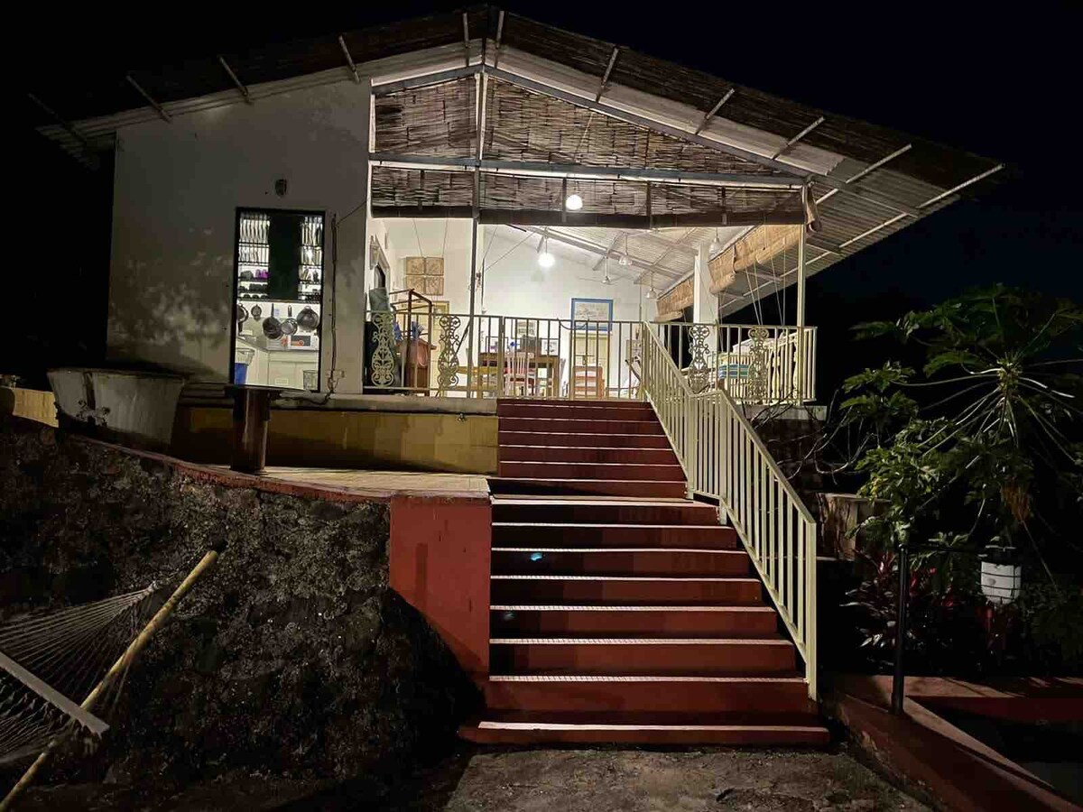 The Maya Mandwa - 2 bhk乡村小屋和泳池-可供4人入住。