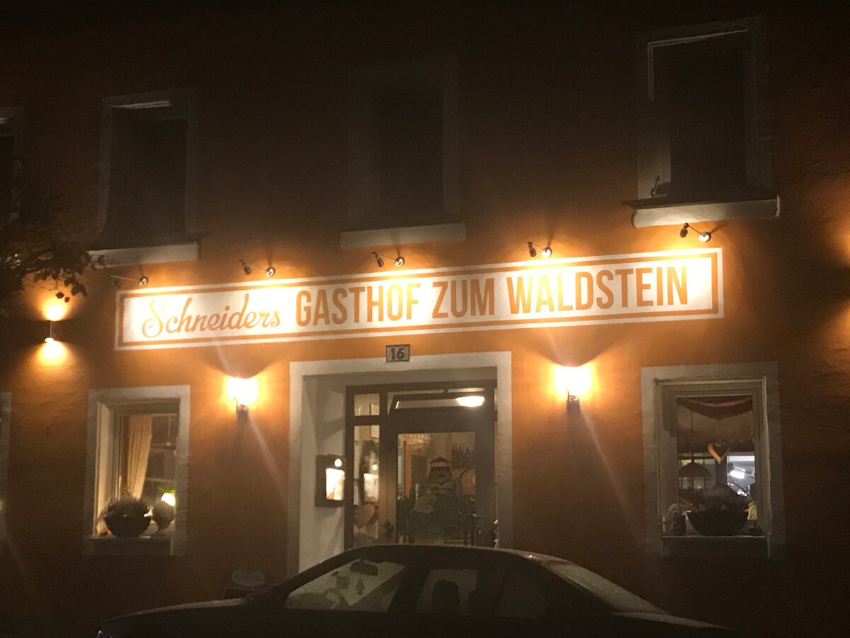 Inn Zum Waldstein （ Zell im Fichtelgebirge ） ，四床房