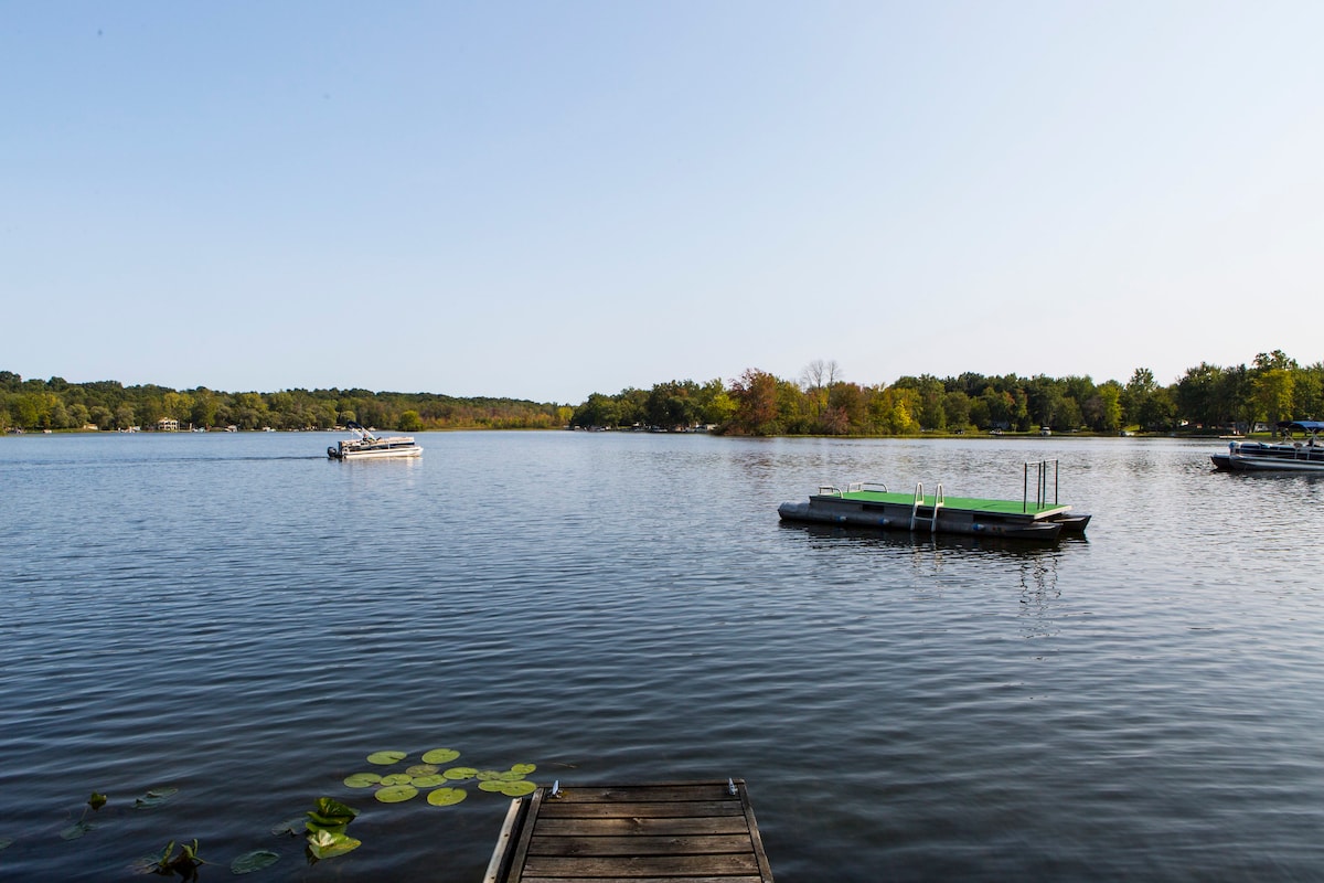 North Scott Lake Fish主题单间公寓