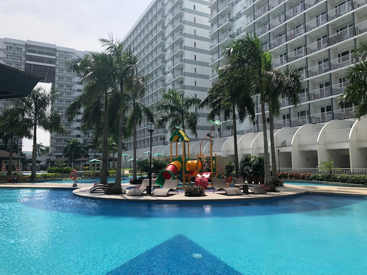 AC 's Staycation @ Shell Residences Mall of Asia