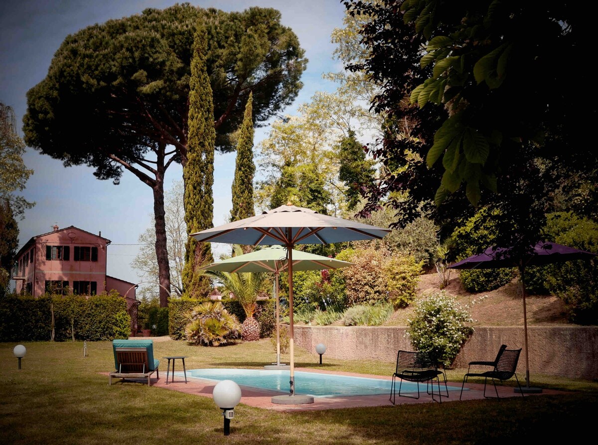 Villa Rosella mit traumhaftem Garten und Pool