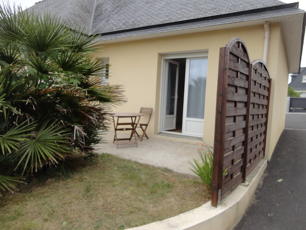 Lorient附近可供2人入住的房间。