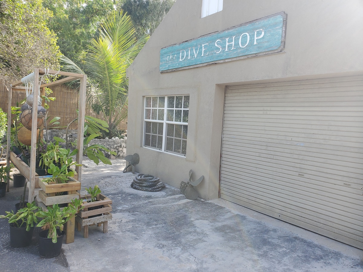 "Dive Shop" Guesthouse, Easy Walk to Beach, Kayaks